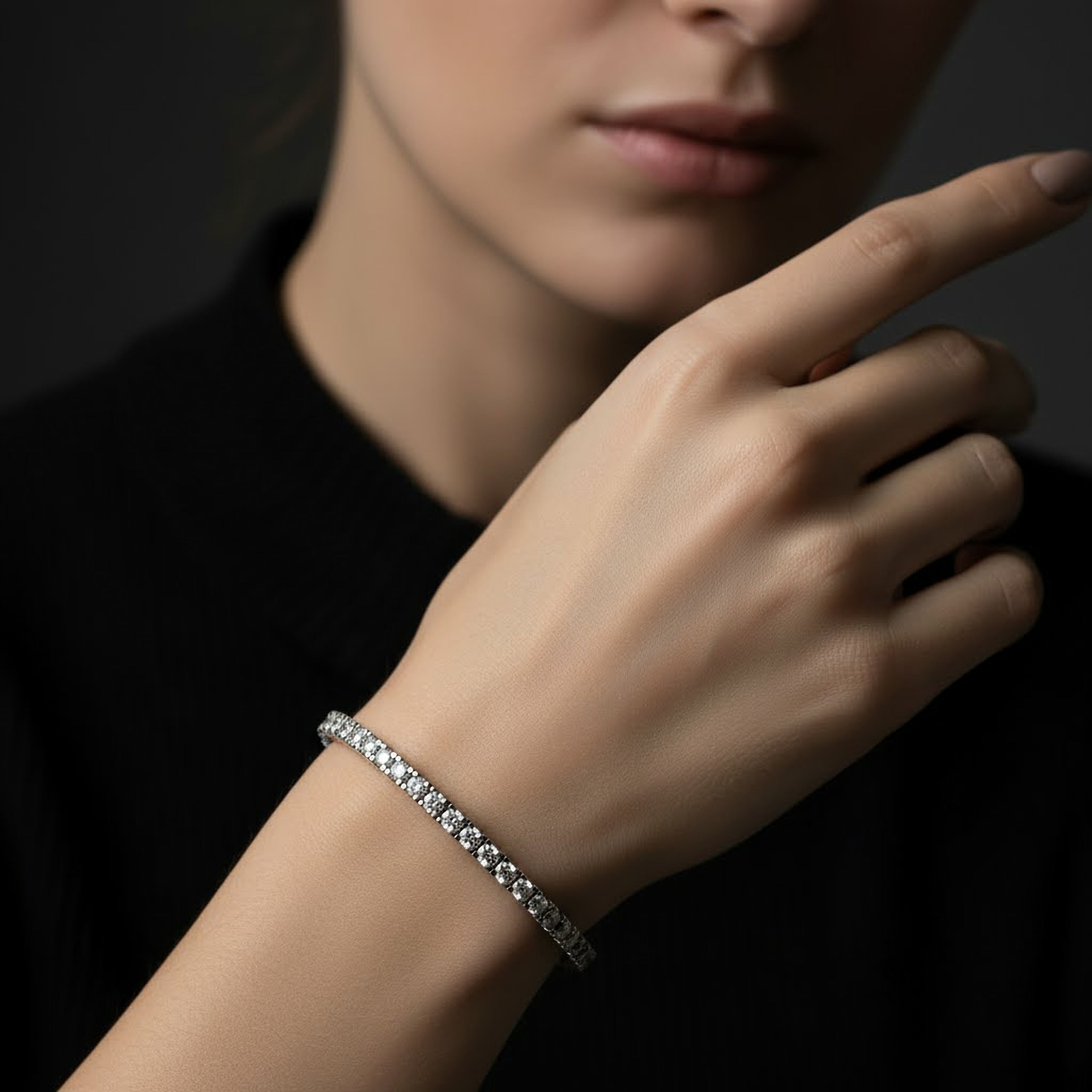 Elastic Round Tennis Bracelet (White Gold)
