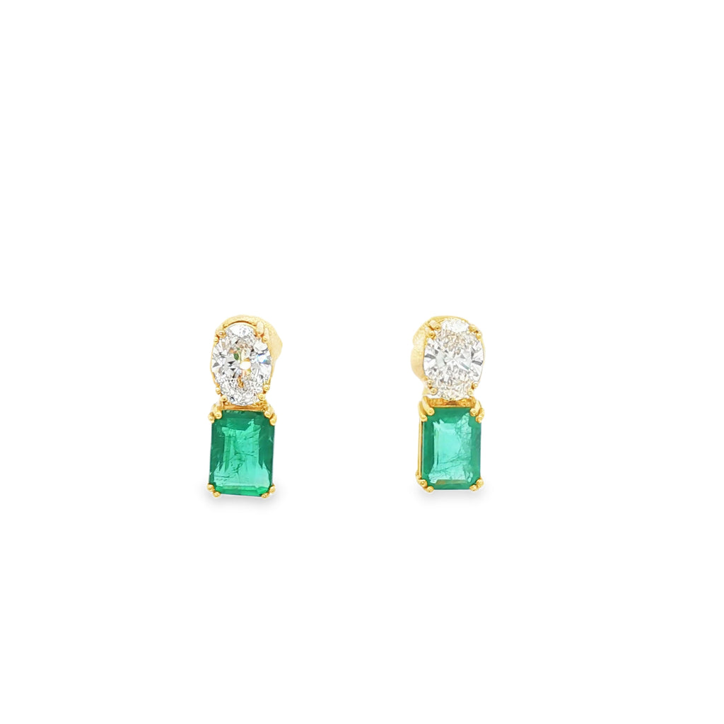 Oval x Green Emerald Earrings