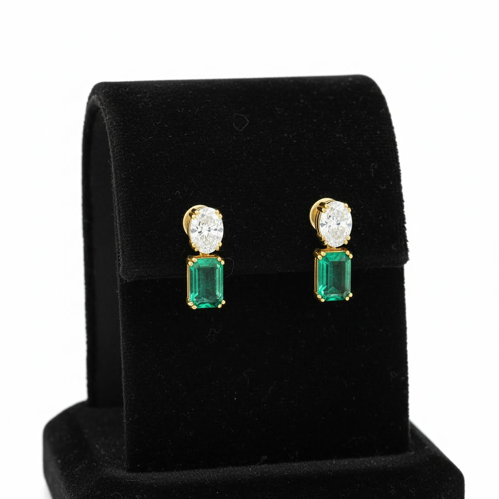 Oval x Green Emerald Earrings