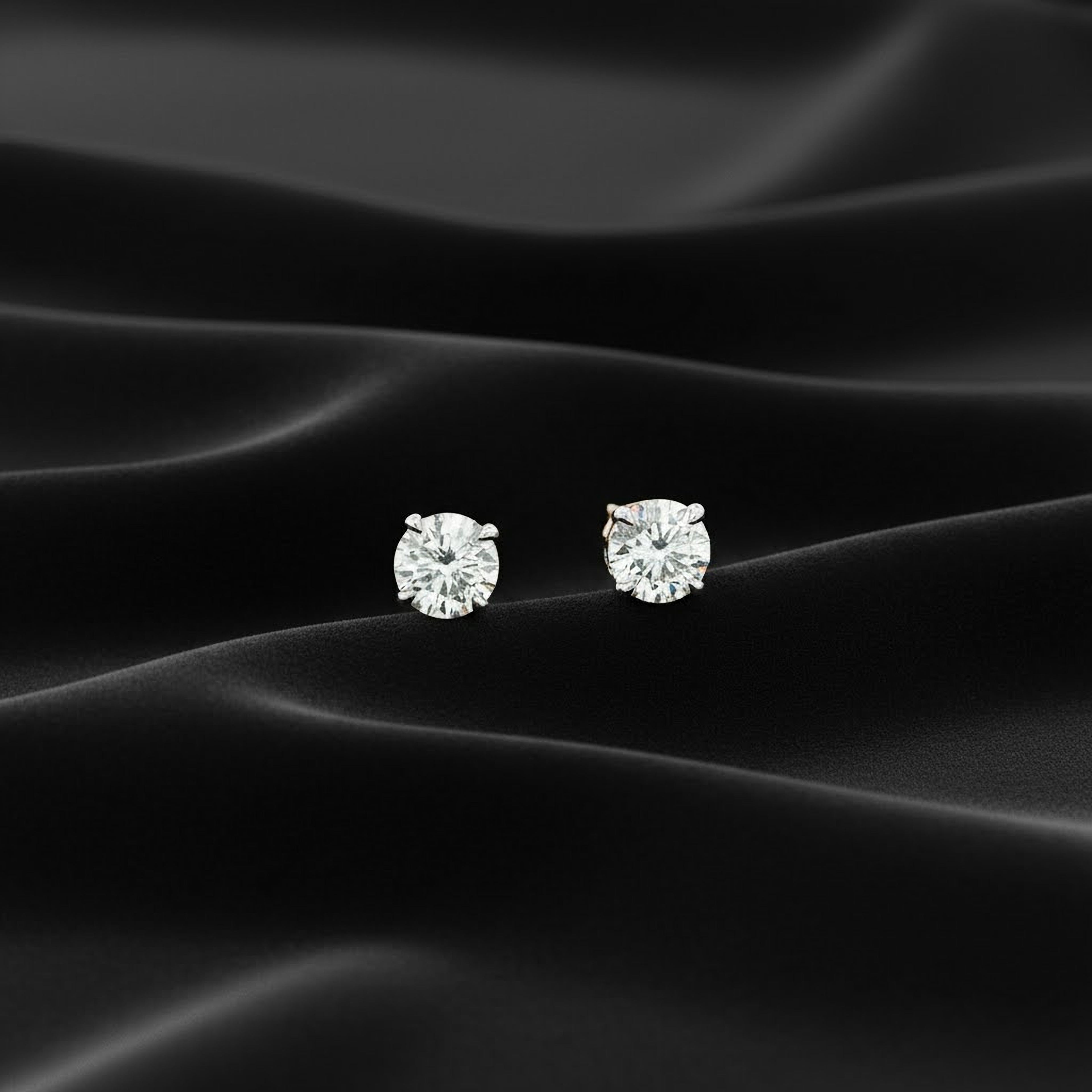 1.5cts Round Studs