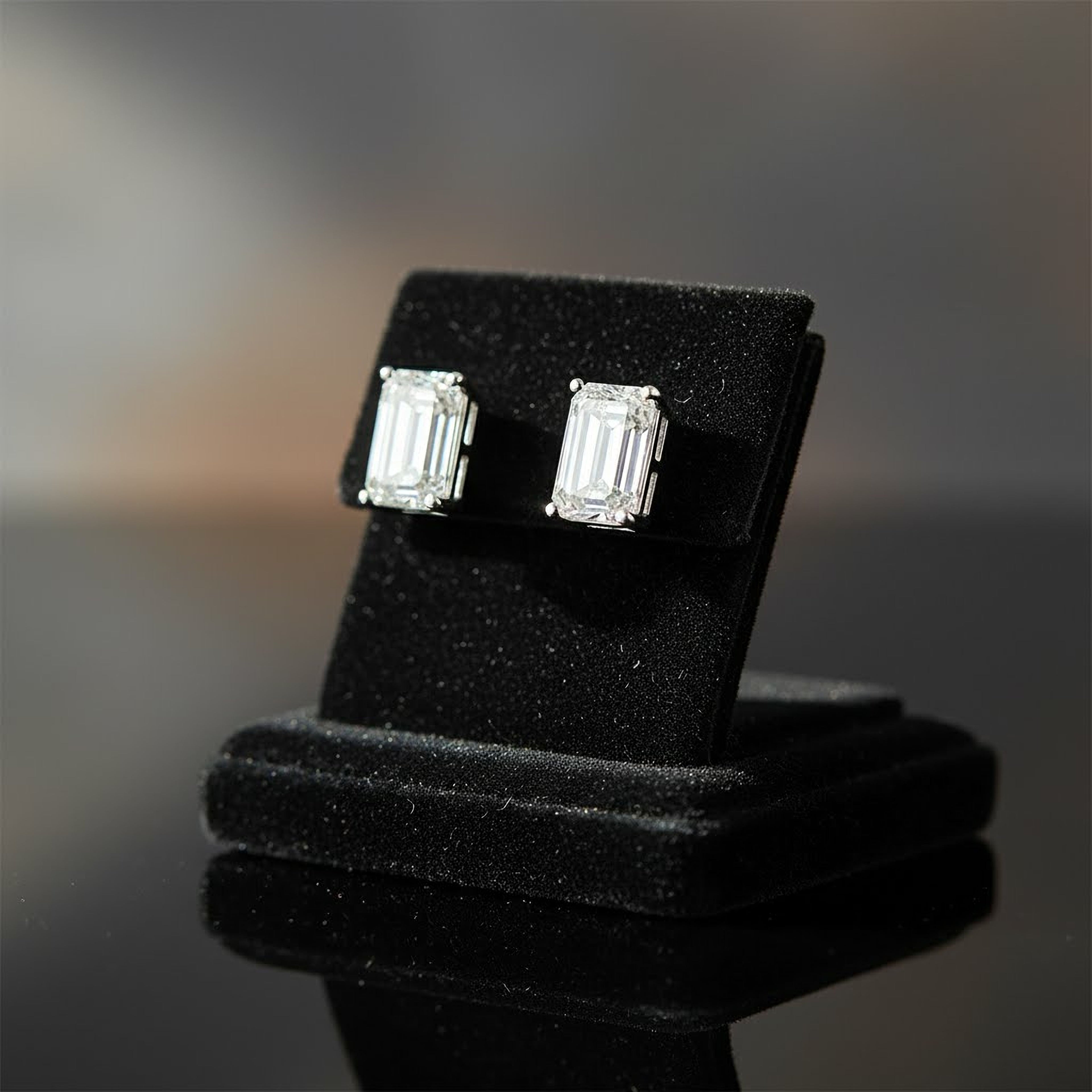 3ct Emerald Studs