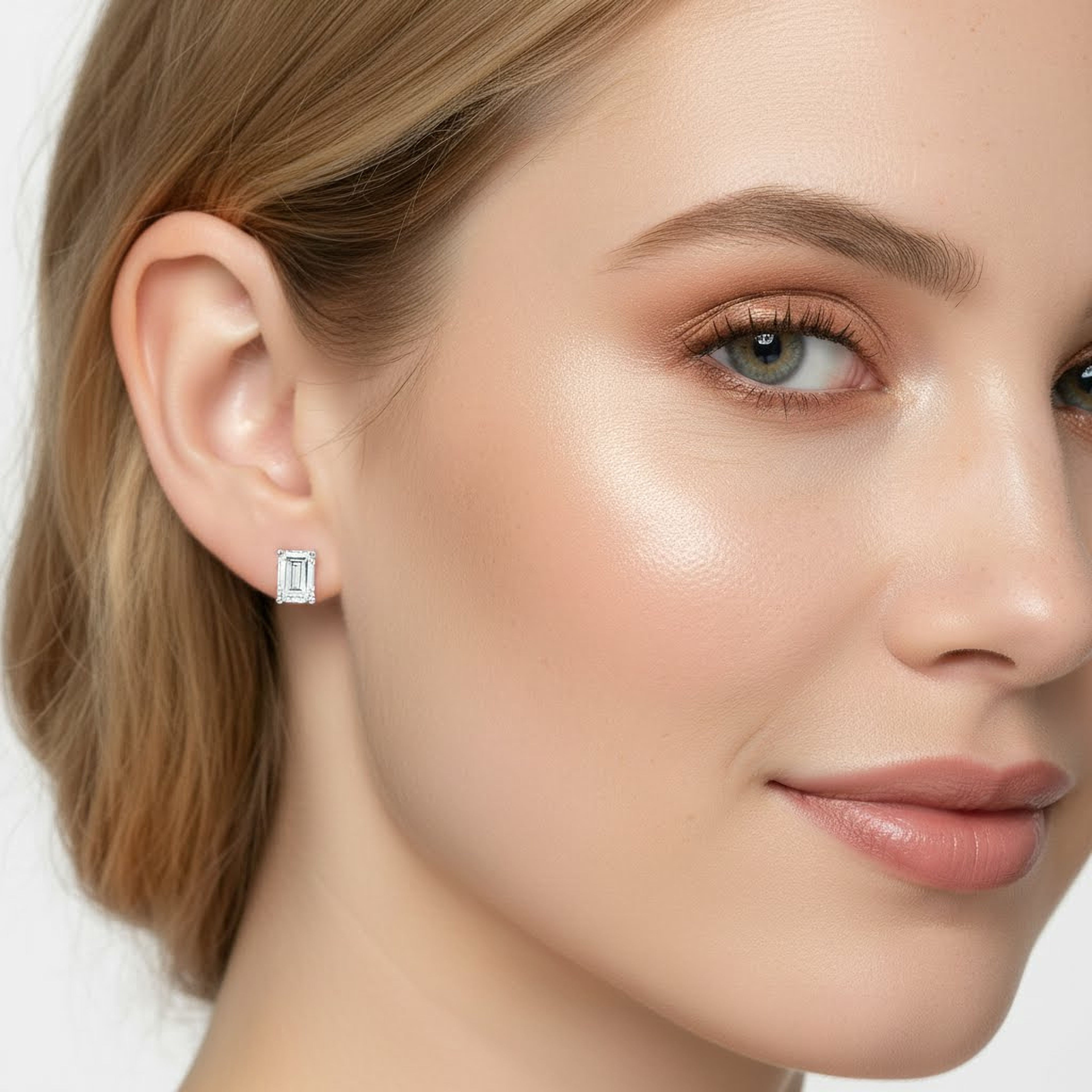 3ct Emerald Studs