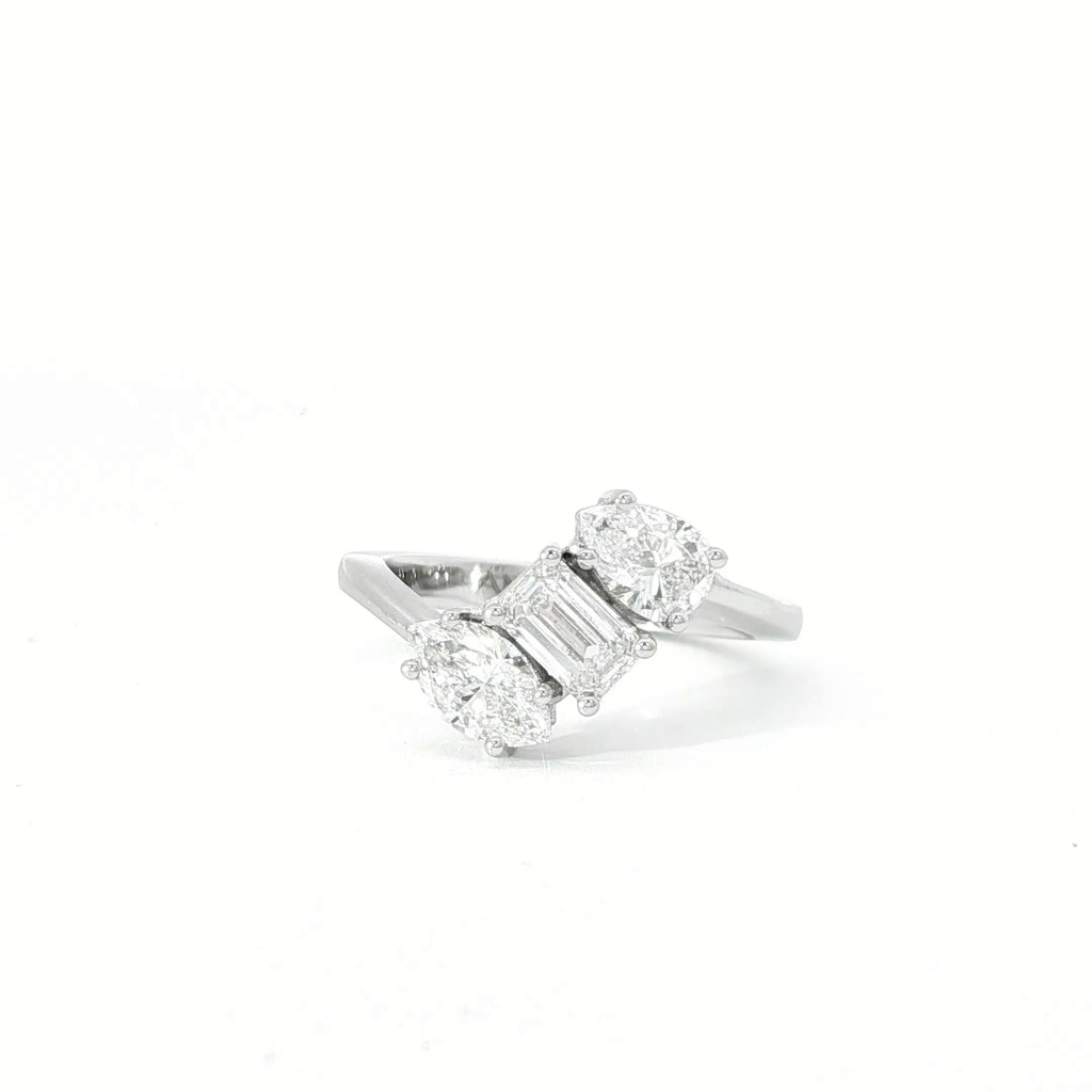 Curved Tri-Shaped Ring