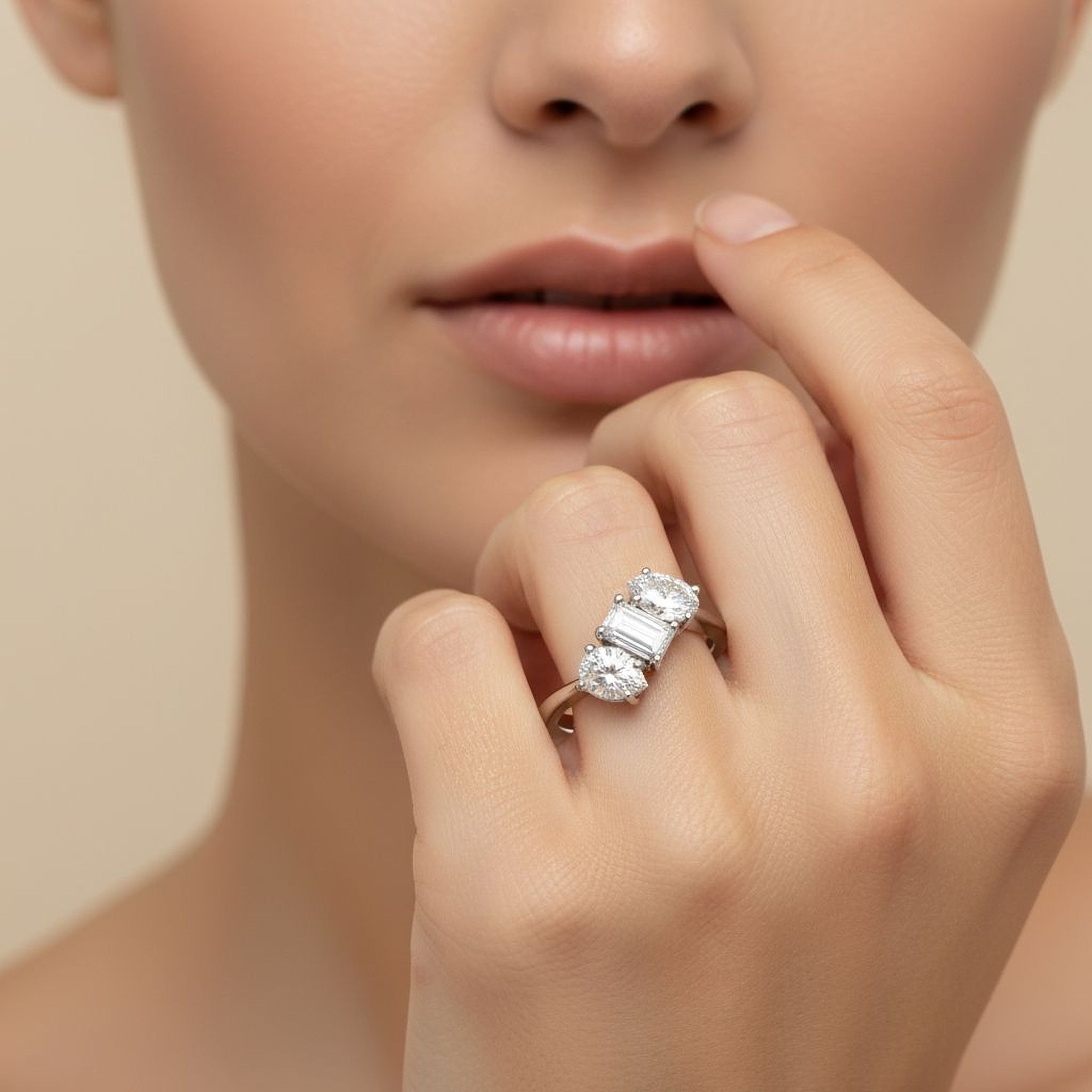 Curved Tri-Shaped Ring