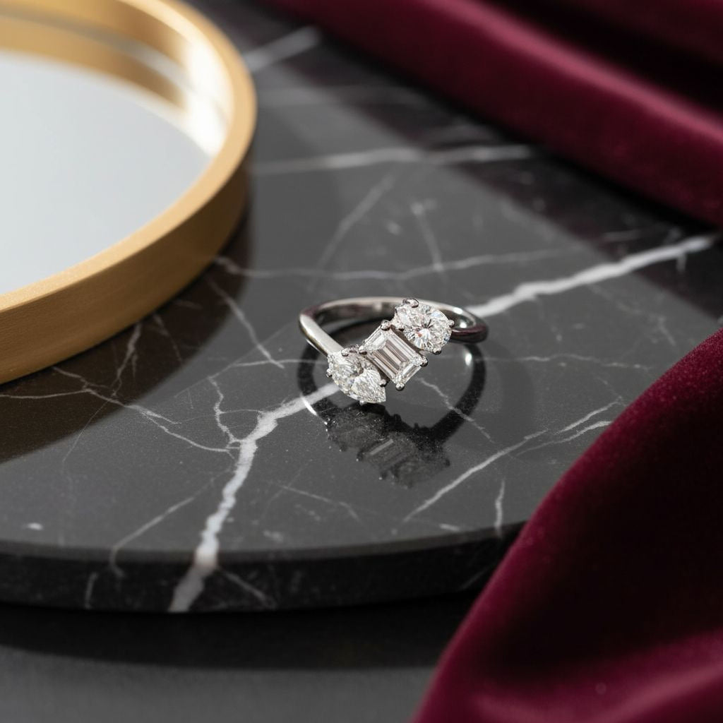 Curved Tri-Shaped Ring