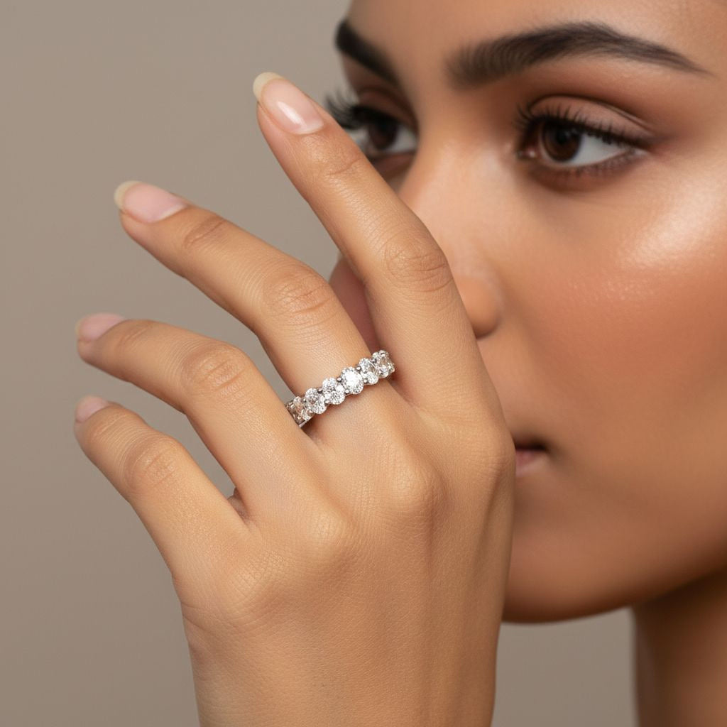 15pts Oval Wedding Band
