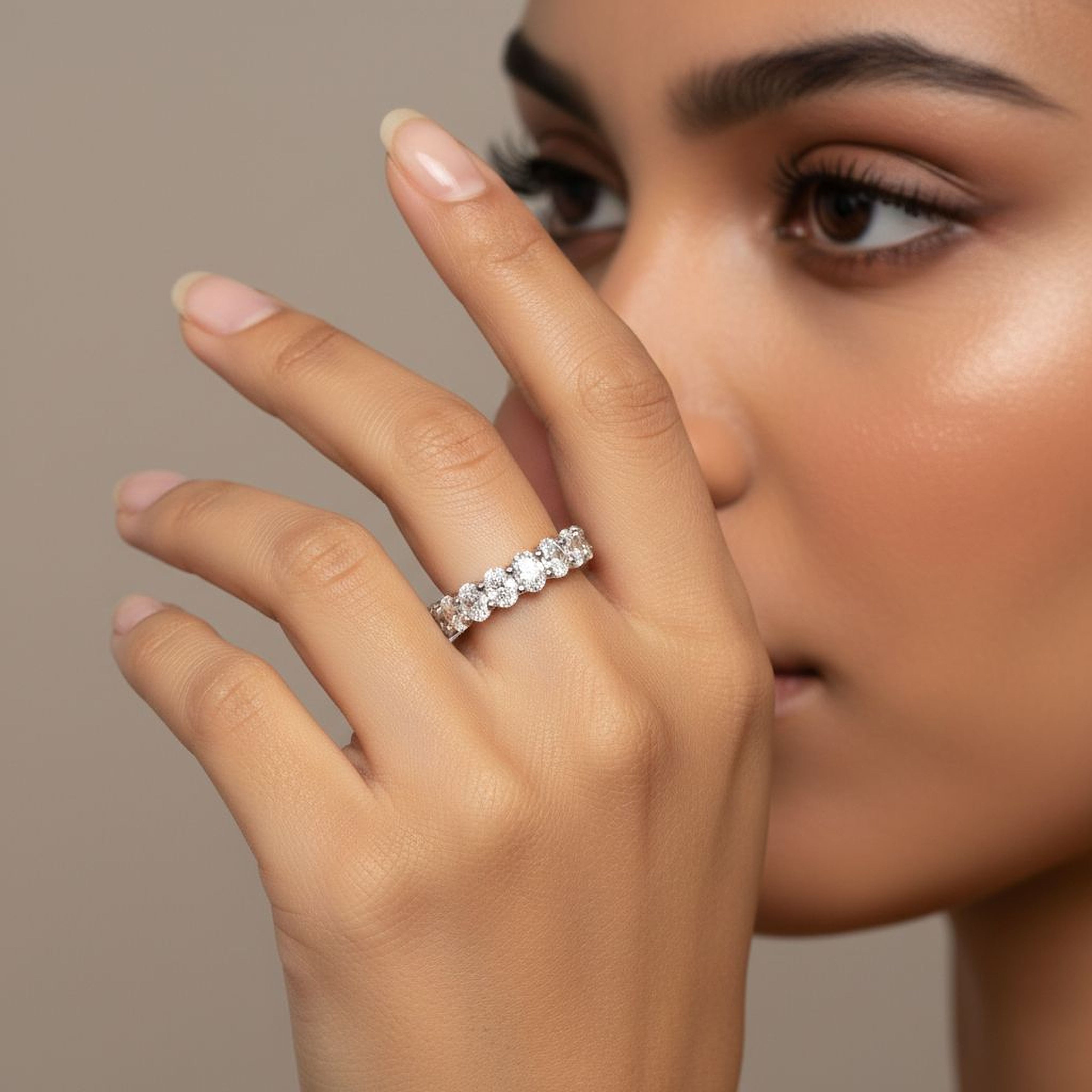 15pts Oval Wedding Band