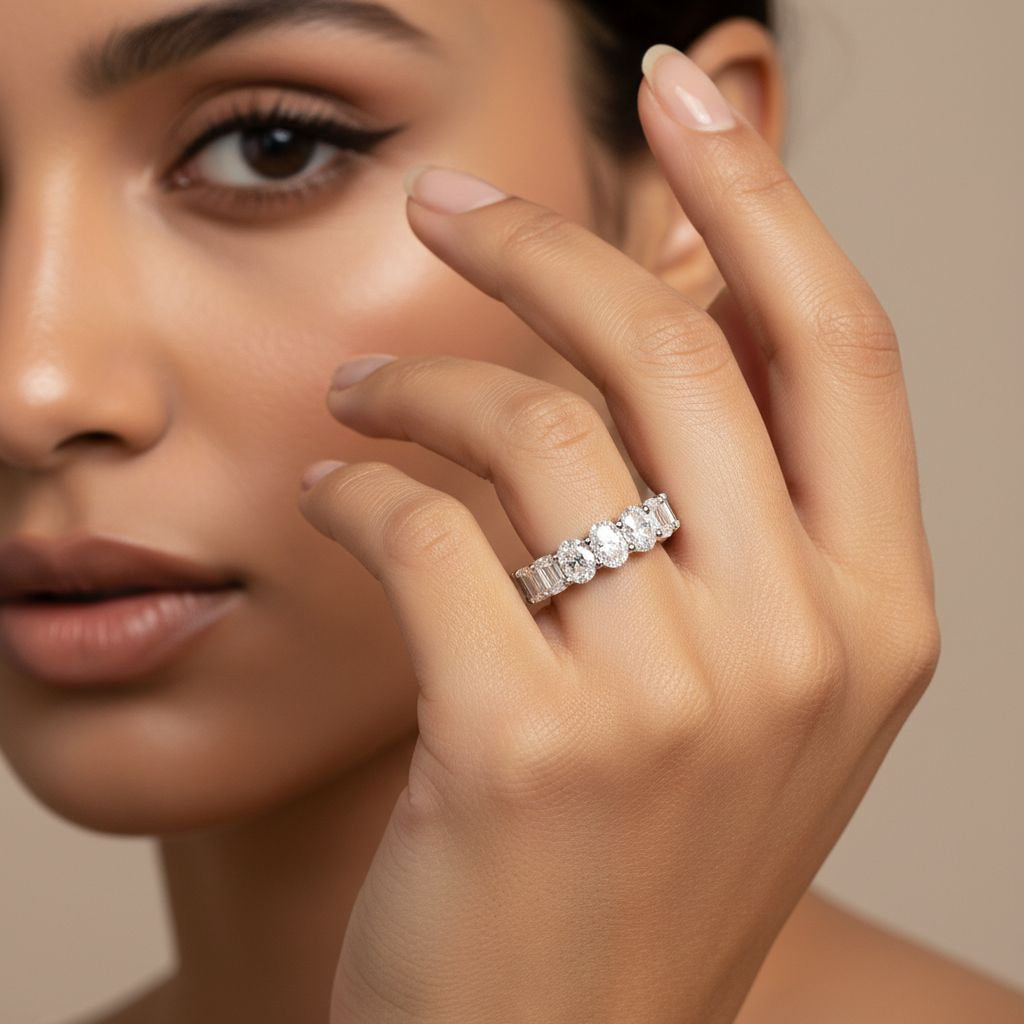 30pts Half Oval x Half Emerald Wedding Band