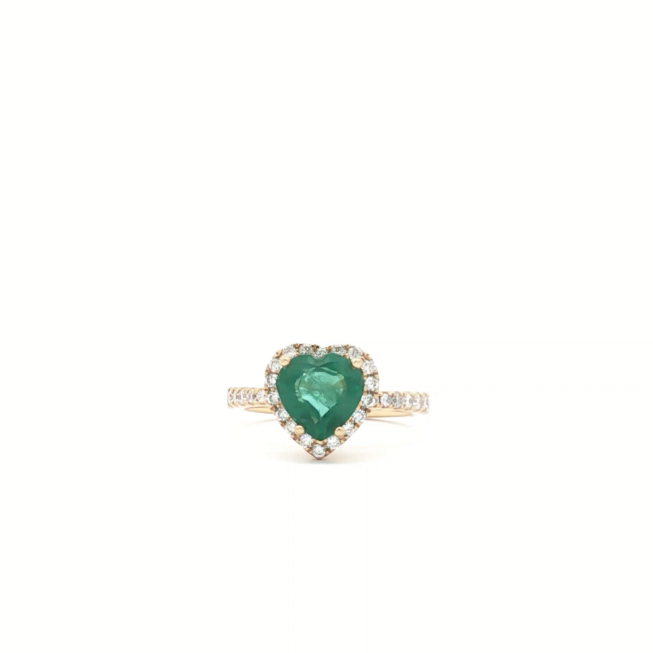 2ct Emerald Heart Shape Ring