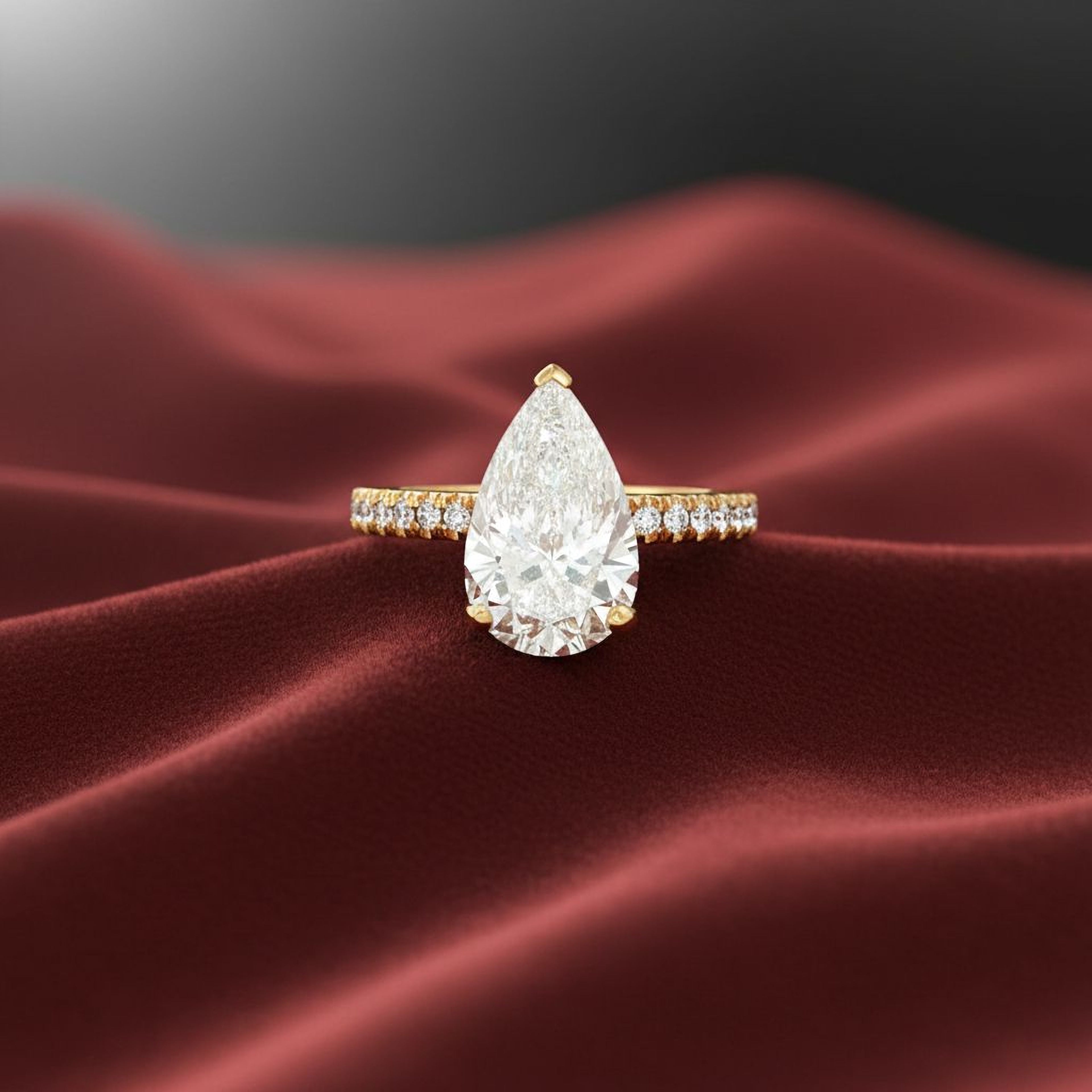 2.5ct Pear Engagement Ring with Band