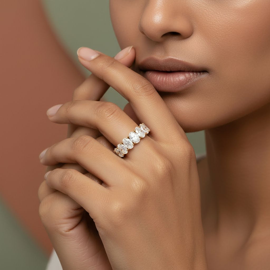 40pts Oval  Wedding Band