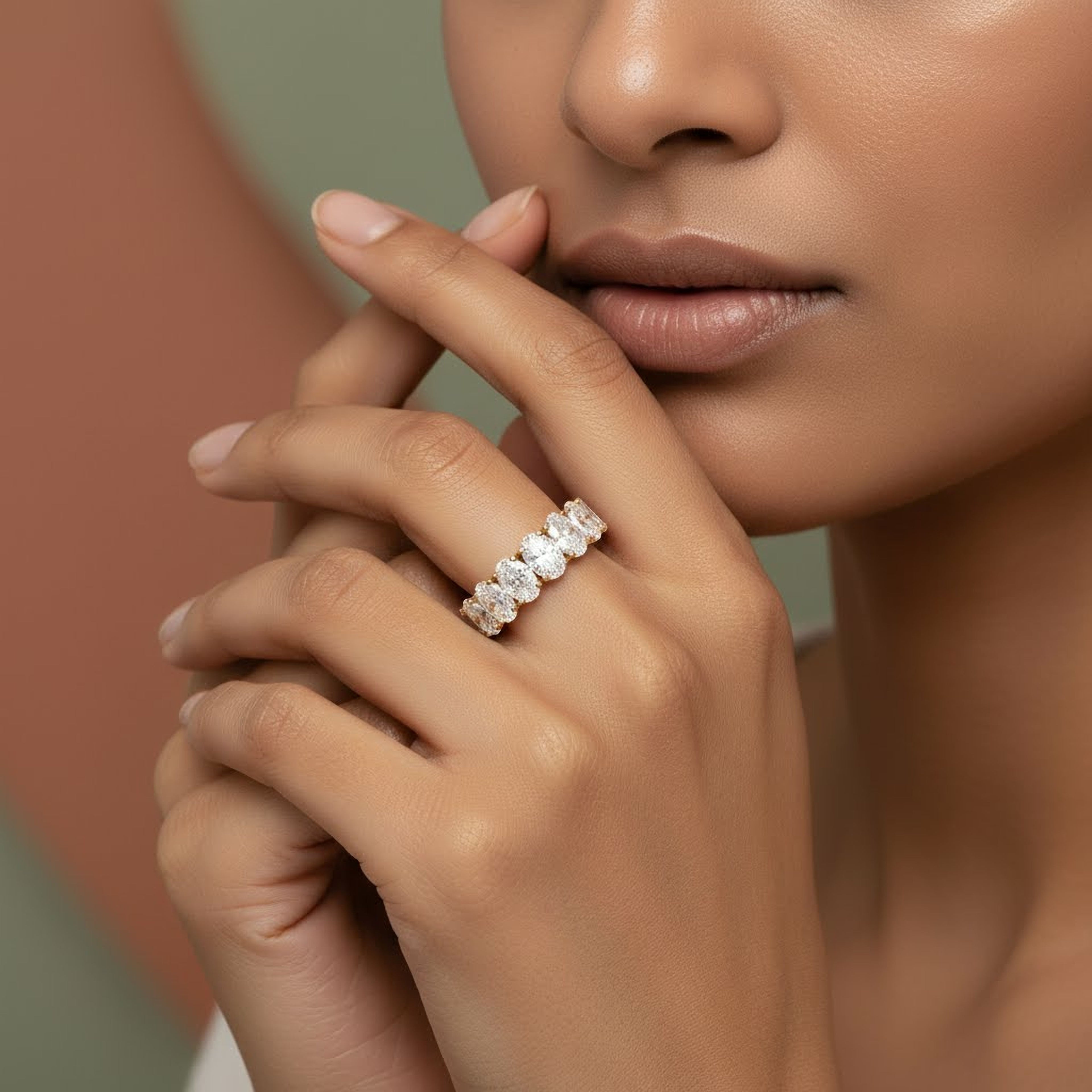 40pts Oval  Wedding Band