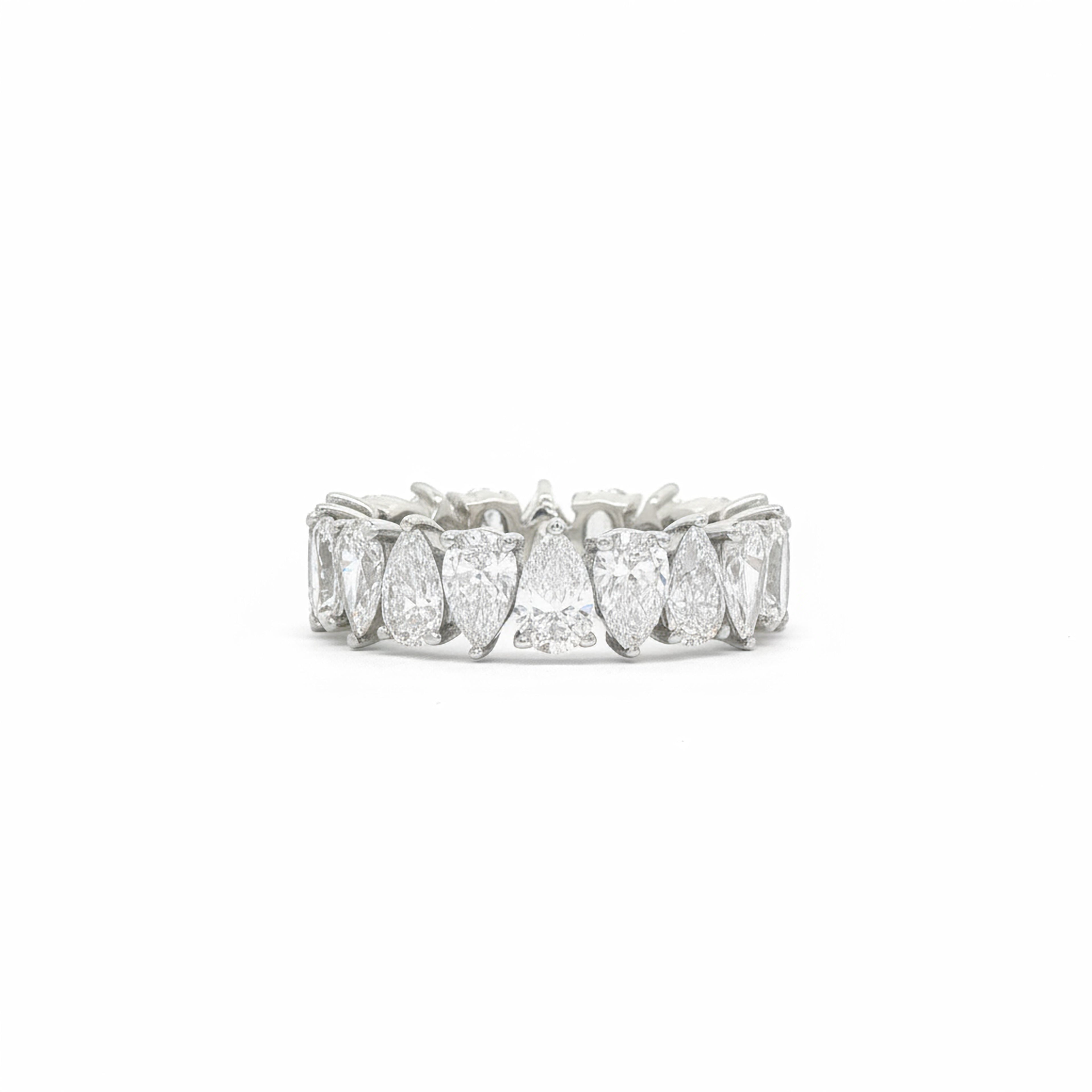 30pts Pear Up and Down Wedding Band