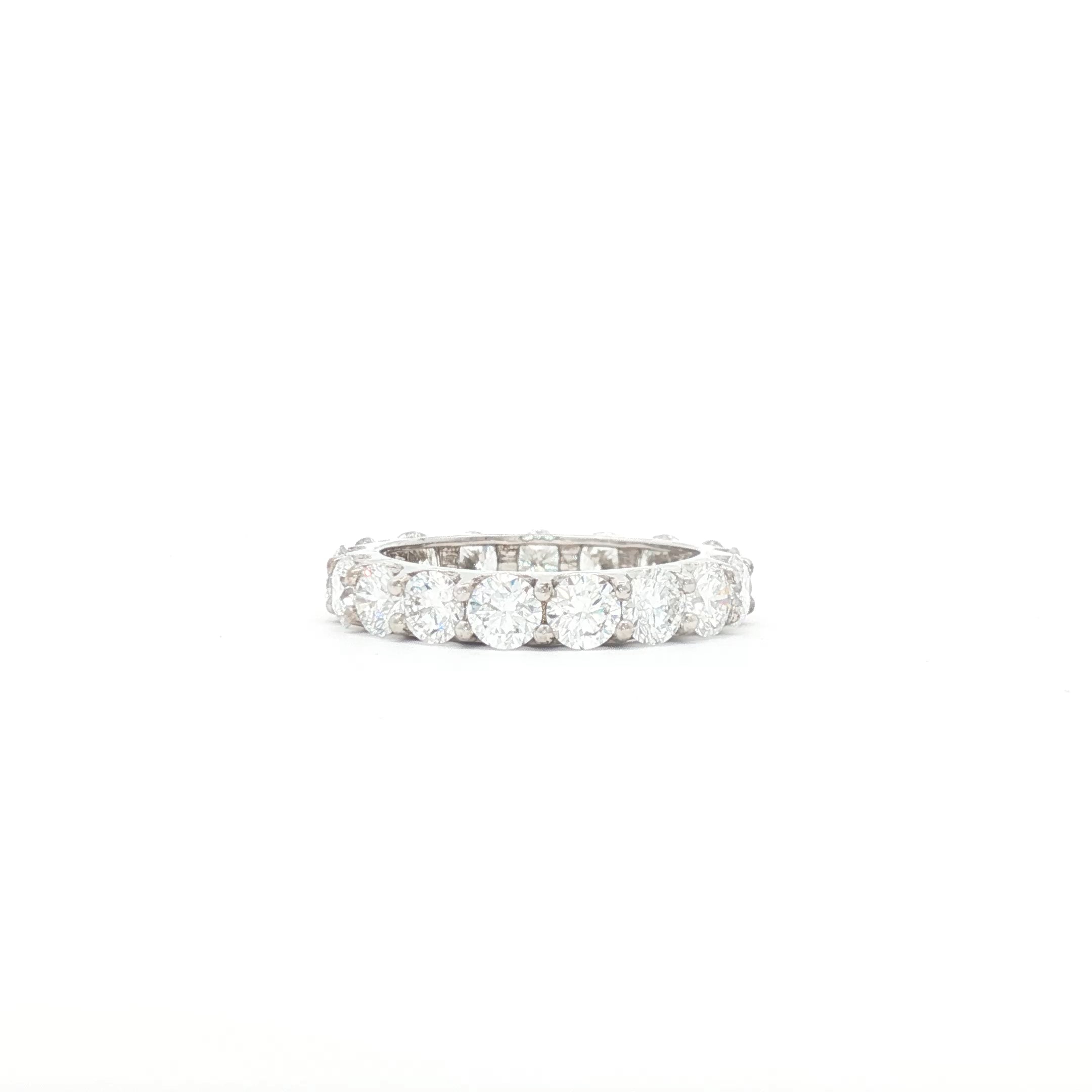 Round Wedding Band (20pts)