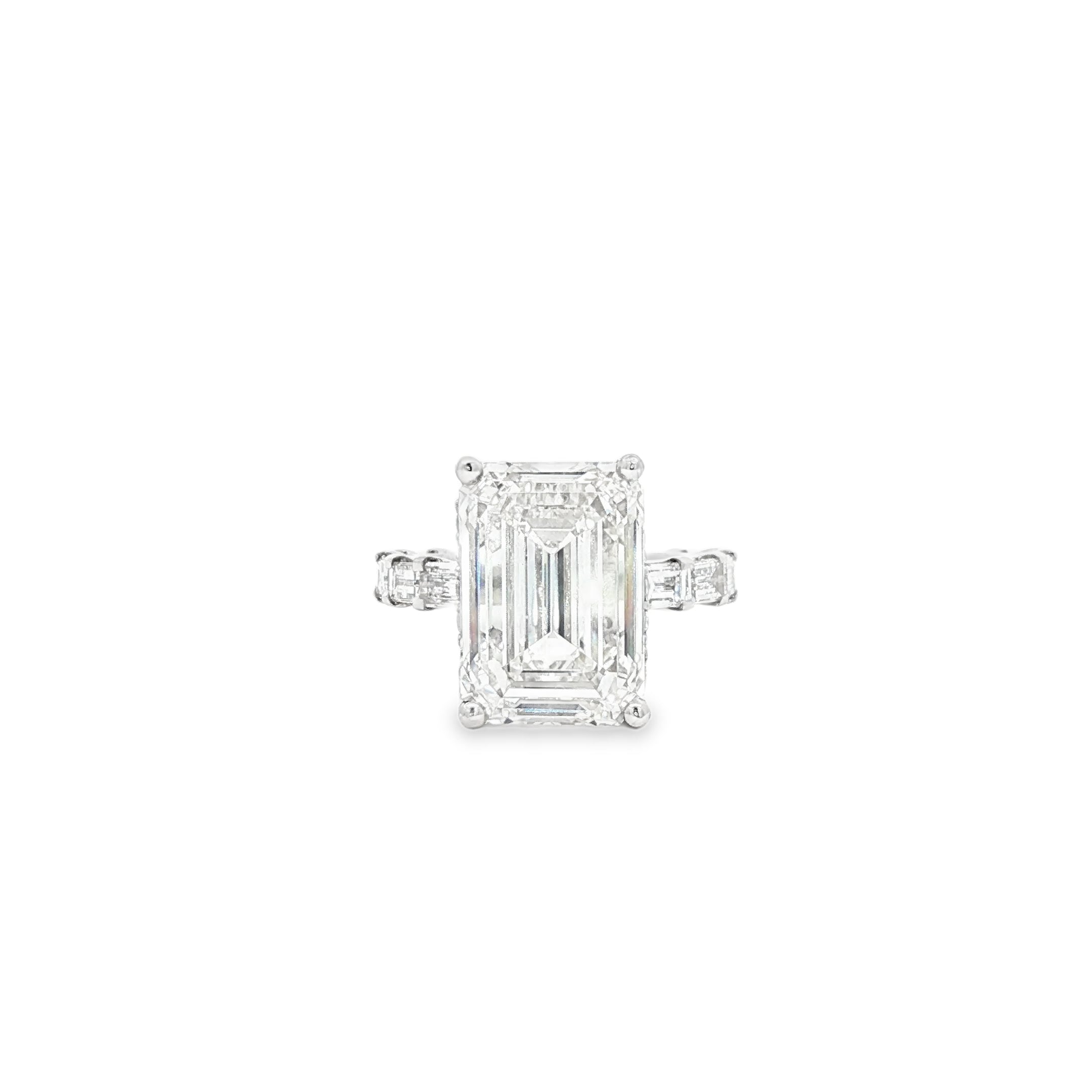 10ct Emerald Ring with Baguette Side Stones