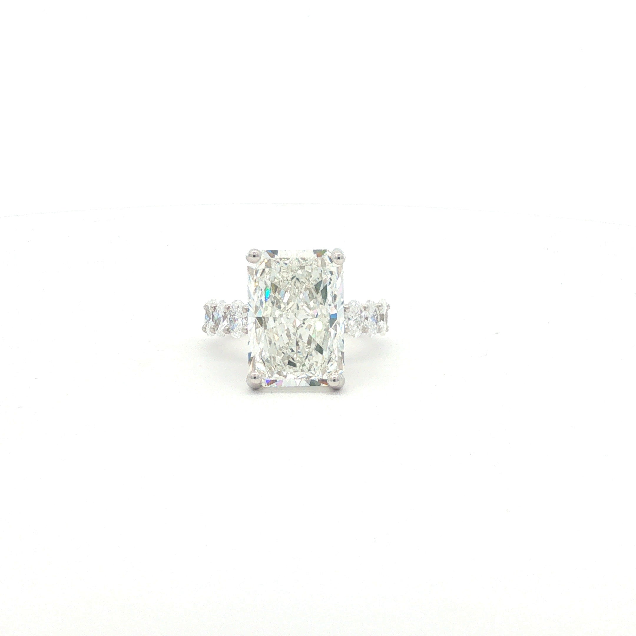 10ct Emerald Ring