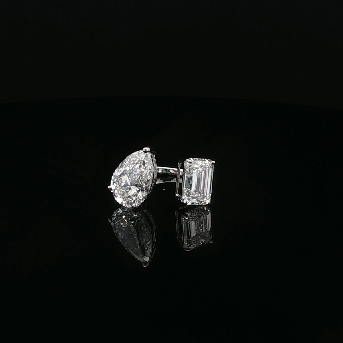 Toi et Moi Ring (Pear x Emerald)