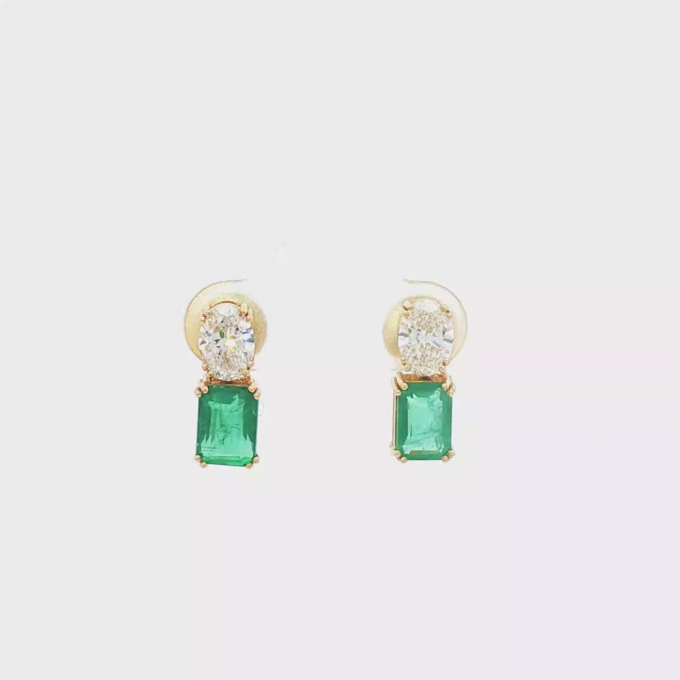 Oval x Green Emerald Earrings