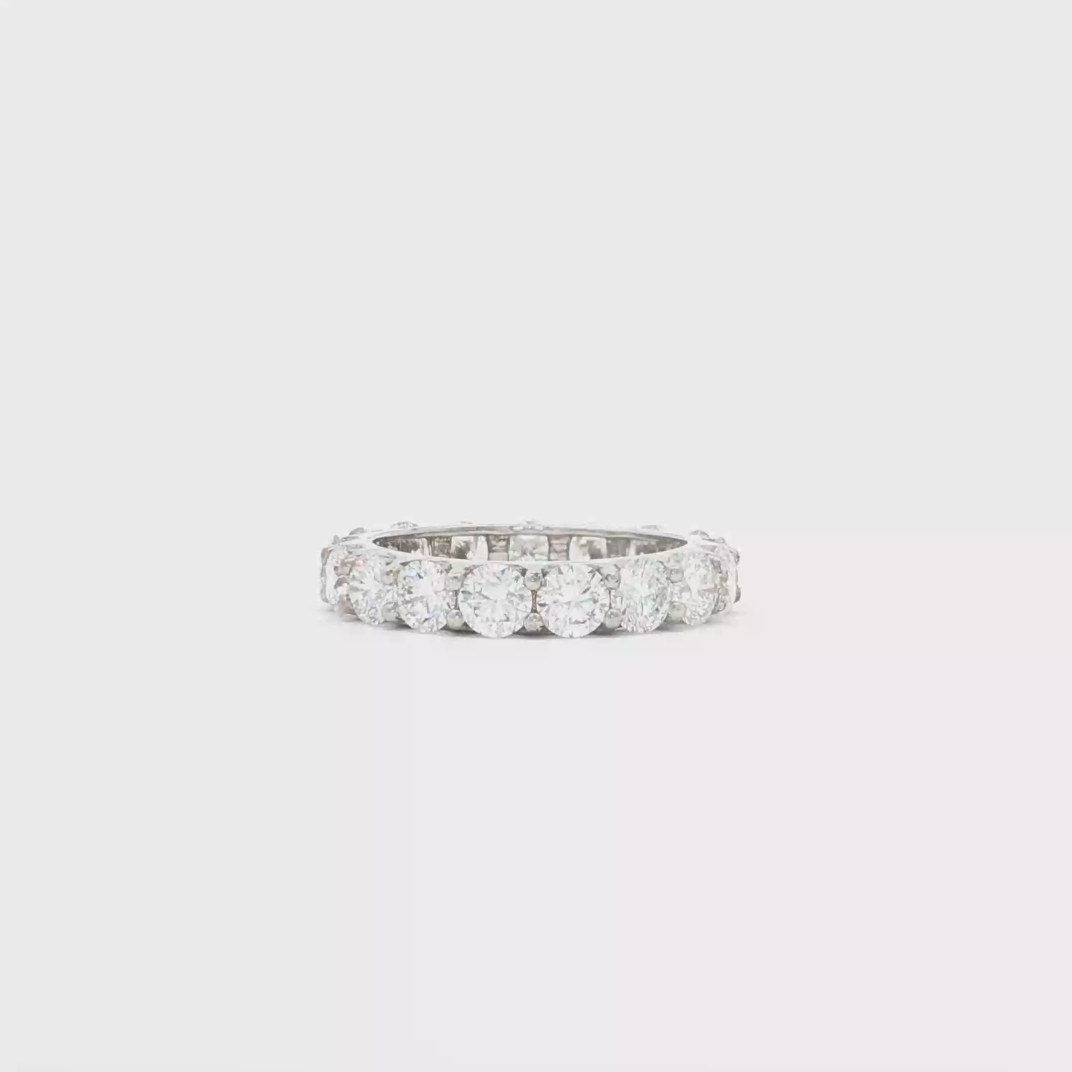 Round Wedding Band (20pts)